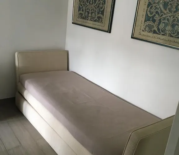 Megi San Peter Apartamento